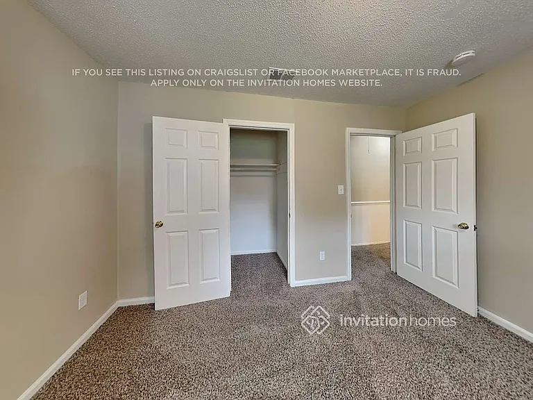 812 E John St — Photo 13