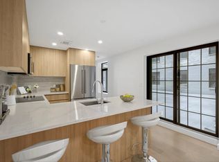359 W 48th St #GDN2, New York, NY 10036