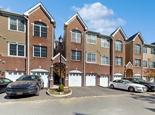 56 Lydia Dr, West New York, NJ 07093