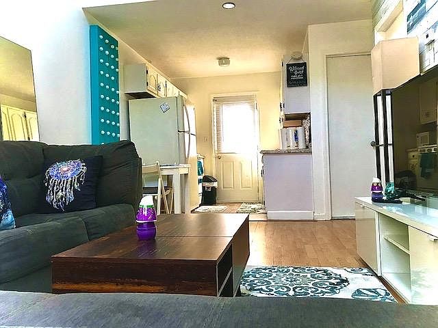 1st image of 534 Woodward Ave #1