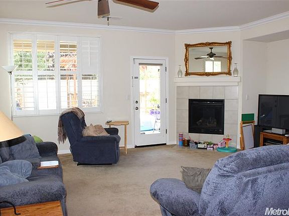 3rd image of 10001 Wild Orchid Way