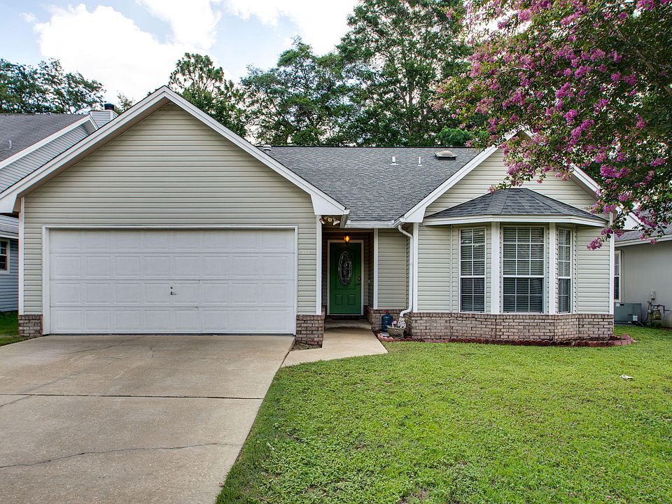 1st image of 182 Wright Cir