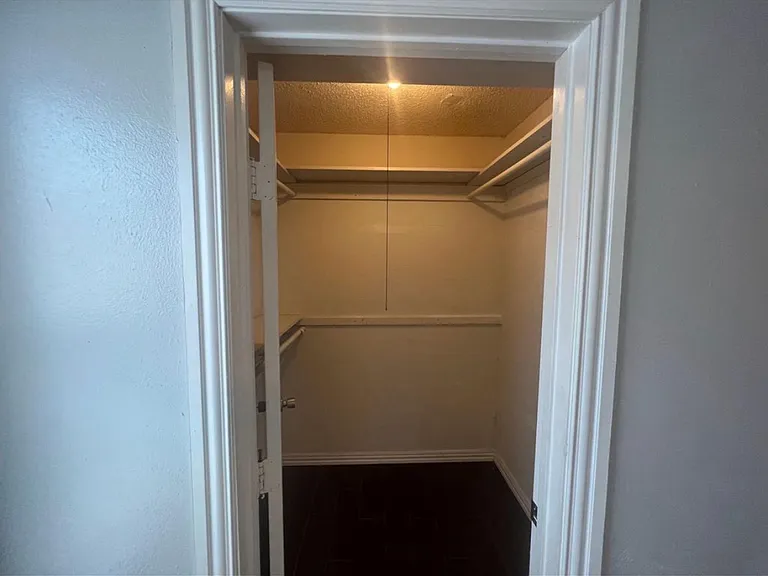 6004 Pinto Cir — Photo 26
