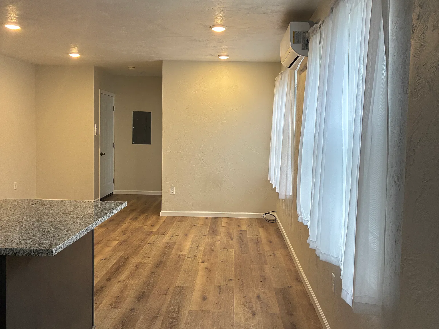 1 bed, $950 — Photo 2