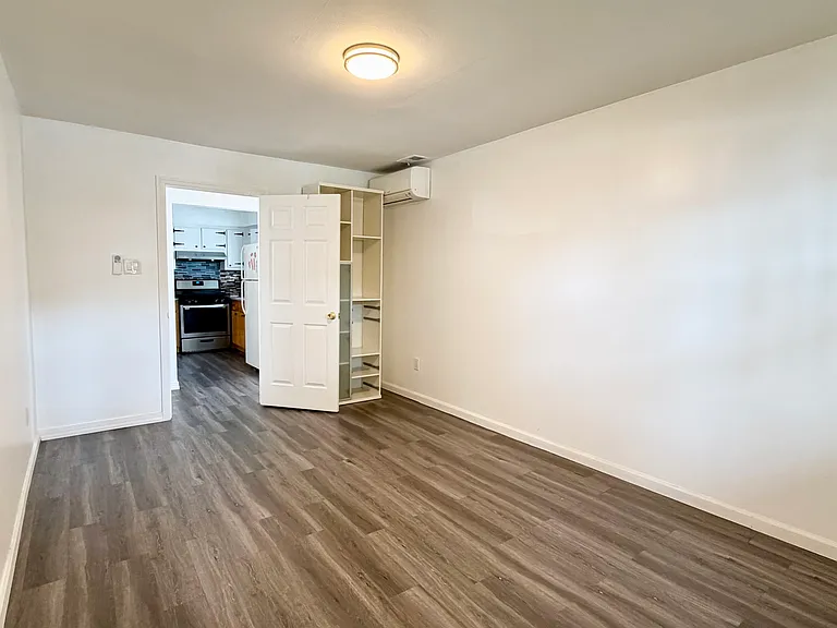 162 Woodbine Ave #1 — Photo 10