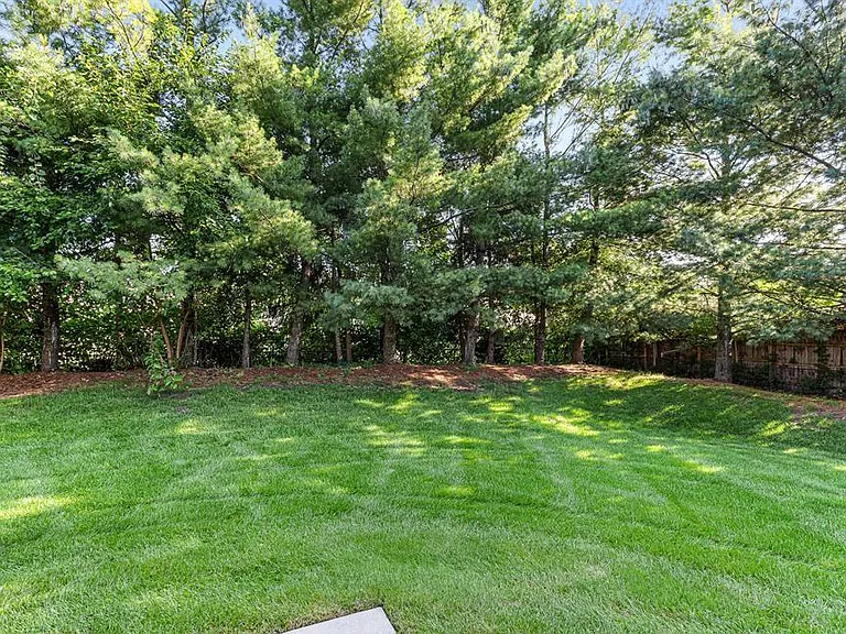 47086 Auburn Ct — Photo 26