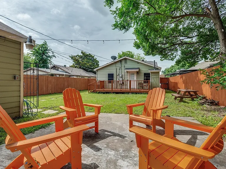 2723 Sharon St — Photo 21