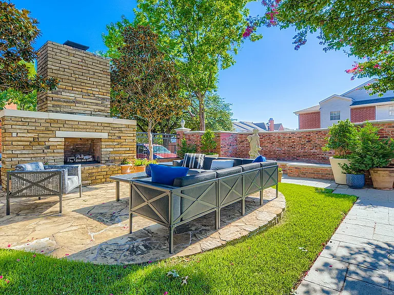 Lush Spaces, Laid-Back Living