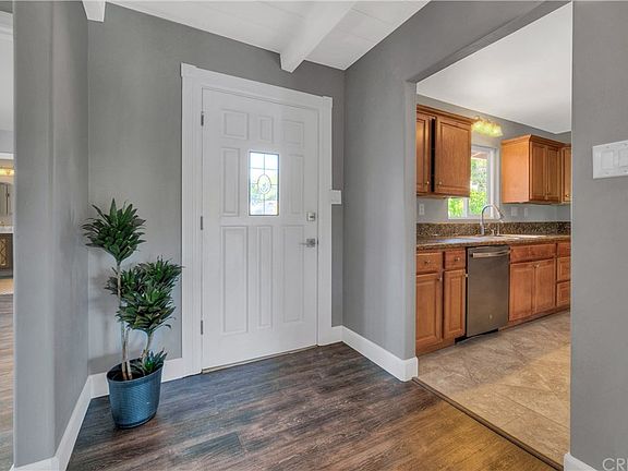 2nd image of 120 Mesa Dr