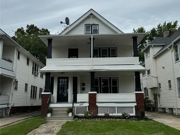 1328 W 110th St, Cleveland, OH 44102