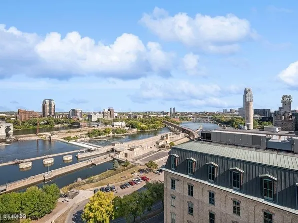 401 1st St S #1202, Minneapolis, MN 55401