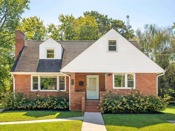 806 Page St, Charlottesville, VA 22903