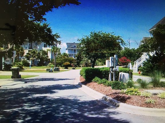 entrance to neighborhood