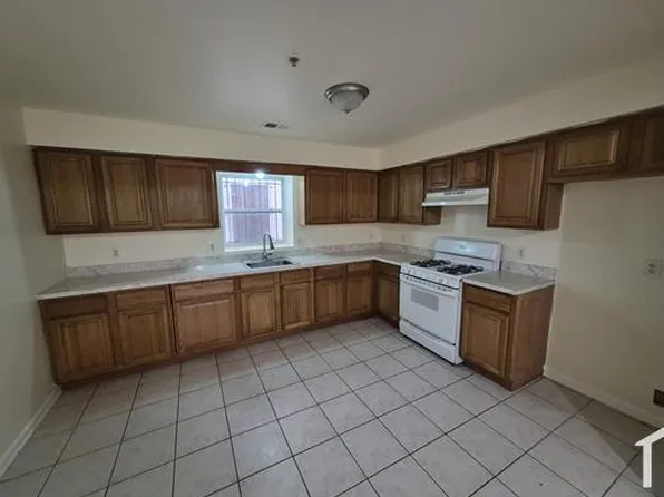 128 Bragaw Ave Floor 1, Newark, NJ 07112