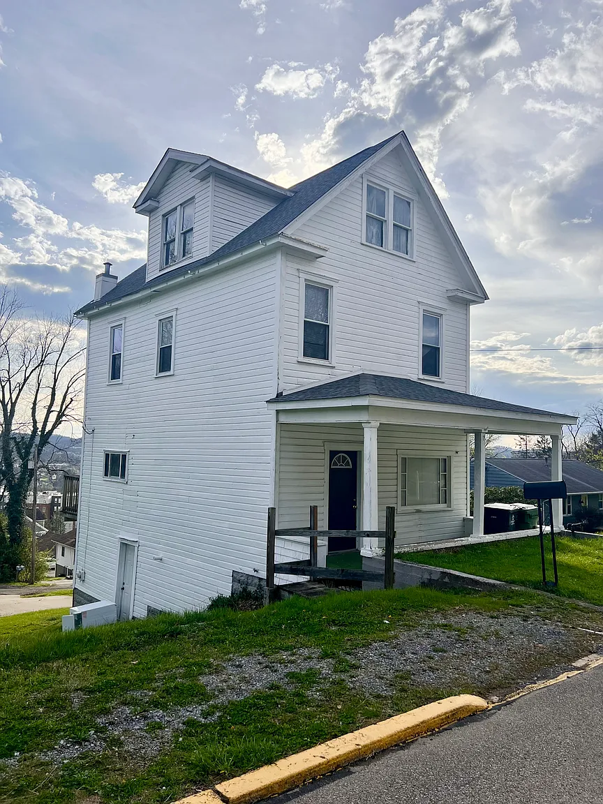 155 Highland Ave photo 1