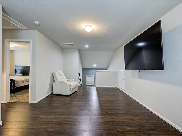 29623 Stanley Canyon Ln — Photo 18