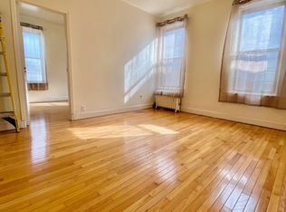 25-37 33rd St #2RR, Astoria, NY 11102