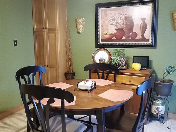 Eat in Kitchen