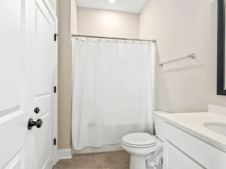 520 Grey Oak Cir — Photo 7
