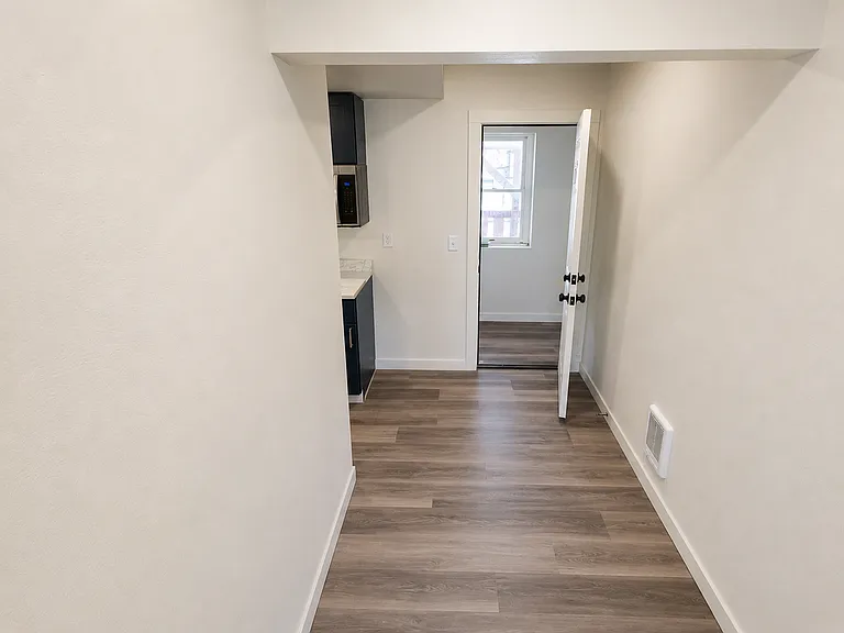 525 S Main St — Photo 10