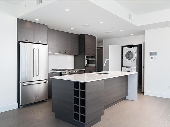 4th image of 1181 Sunset Dr #2205