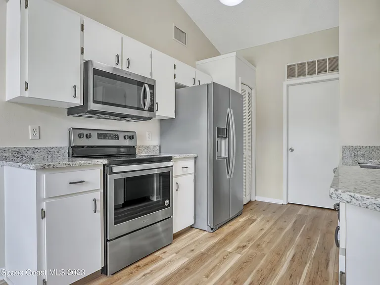 1460 Heartwellville St NW — Photo 9