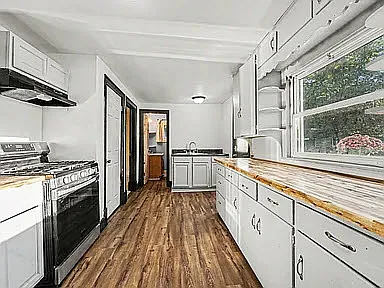 3 bed, 906 sqft, $2,085 — Photo 3