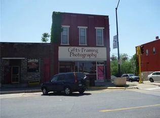 100 1st St SE, Mount Vernon, IA 52314