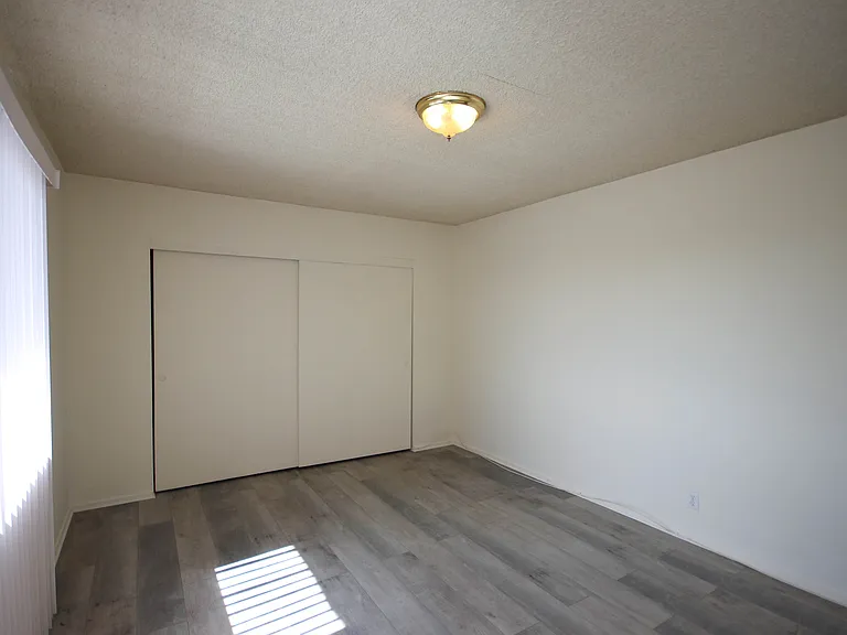 44 N Oak Ave #7 — Photo 12