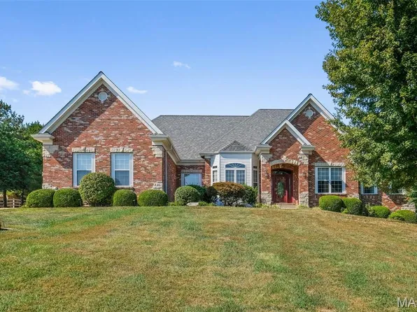 25 Southfield Ct, Moscow Mills, MO 63362