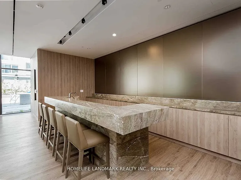 576 Front St W #1109E — Photo 13