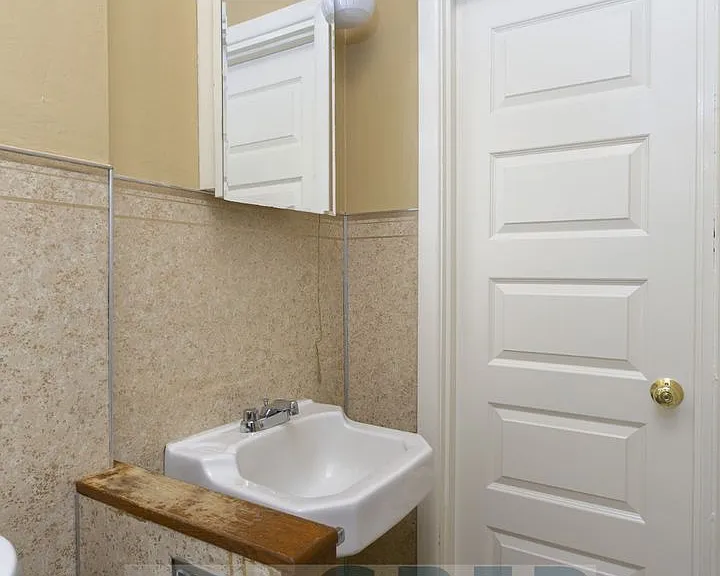 1905 SE Morrison St #1 — Photo 12