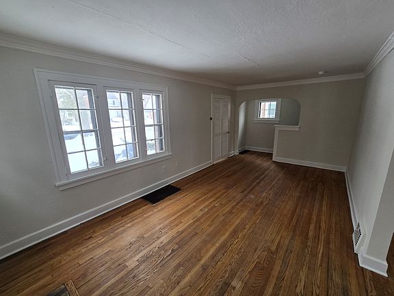 3rd image of 15602 Delrey Ave