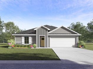 1313 Chavis St, Gentry, AR 72734