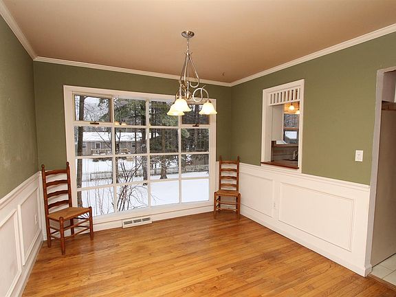 2nd image of 9 Frederick Dr