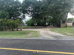 608 W Walcott St, Pilot Point, TX 76258
