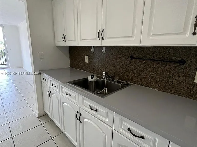 2075 NE 164th St #204 — Photo 17