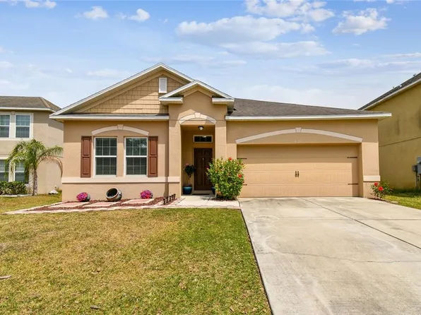 13312 Waterford Castle Dr, Dade City, FL 33525