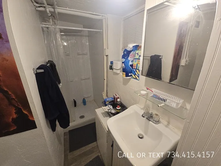 906 Packard St #1 — Photo 19