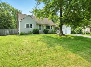 3 Birchwood Ter, Enfield, CT 06082