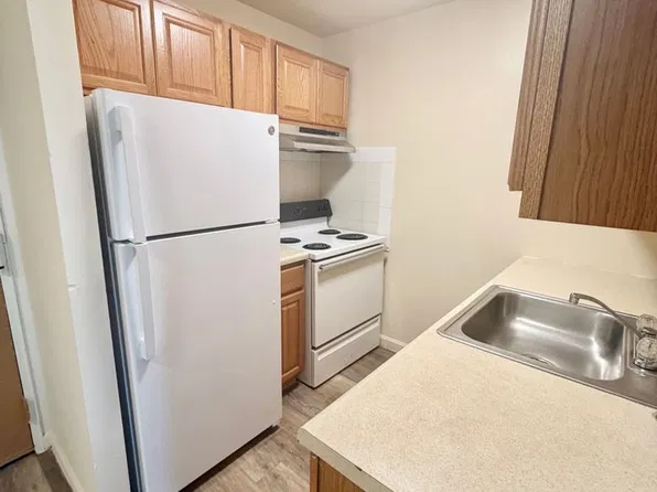Excecutive House, 1021 Asylum Ave #204E, Hartford, CT 06105