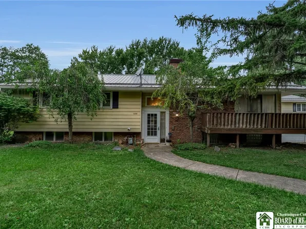 5308 Mayfield Ct, Clarence, NY 14031