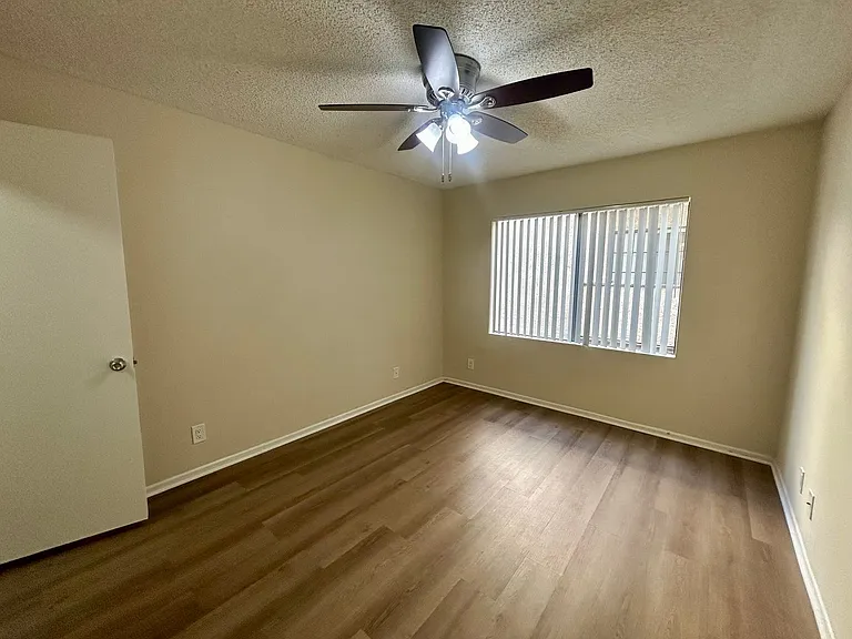 Northridge Place Apartments — Photo 10