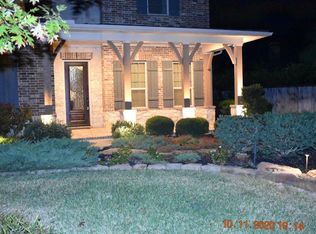 23 Wooded Overlook Dr, Tomball, TX 77375