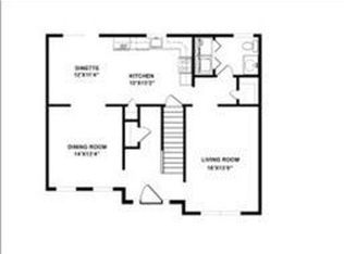 15 Lampton Dr, Derry, NH 03038