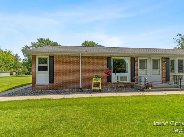 486 Leisure Acres St, Sparta, MI 49345