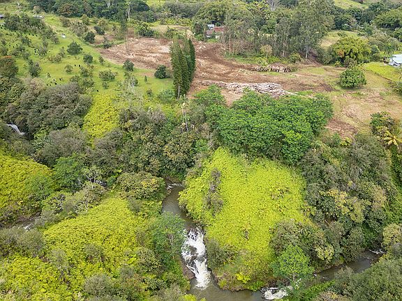 2nd image of 1951 Kaiwiki Rd