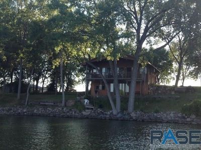 46225 W Bay Rd, Wentworth, SD, 57075