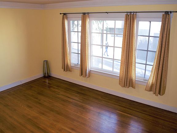 4th image of 1027 Pacific Ave