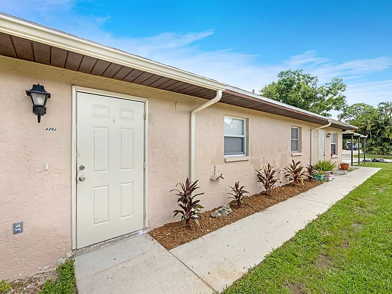 4392 Pine Lake Rd — Photo 5